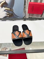 Kiltife Valentino-garavani Viva Superstar Slide Sandals in Nappa Leather brown - 1