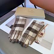 Kitlife Burberry Gloves 18 - 5