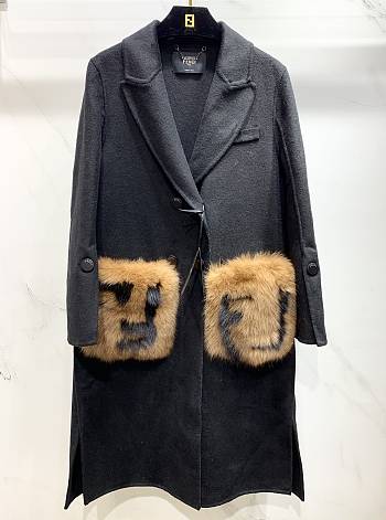Kitlife Fendi coat black