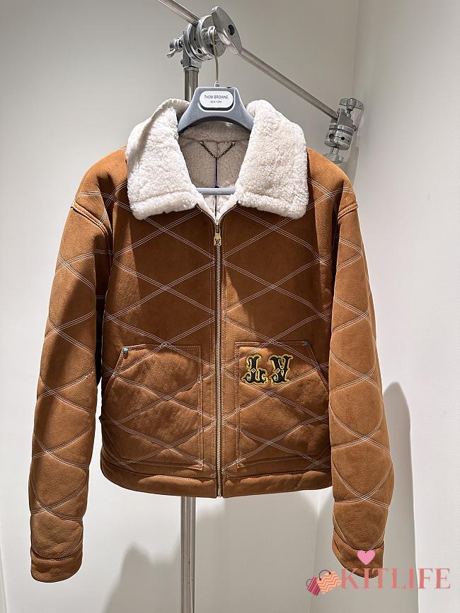 kitlife Louis Vuitton 1AFXIN Embroidered Shearling Workwear Blouson - 1