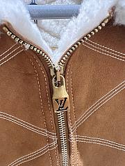 kitlife Louis Vuitton 1AFXIN Embroidered Shearling Workwear Blouson - 6