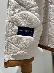 kitlife Louis Vuitton 1AFXIN Embroidered Shearling Workwear Blouson - 3