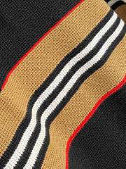kitlife burberry sweater - 01 - 3