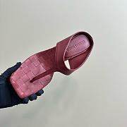 Bottega Veneta  Leather Thong Sandals - 01 - 5