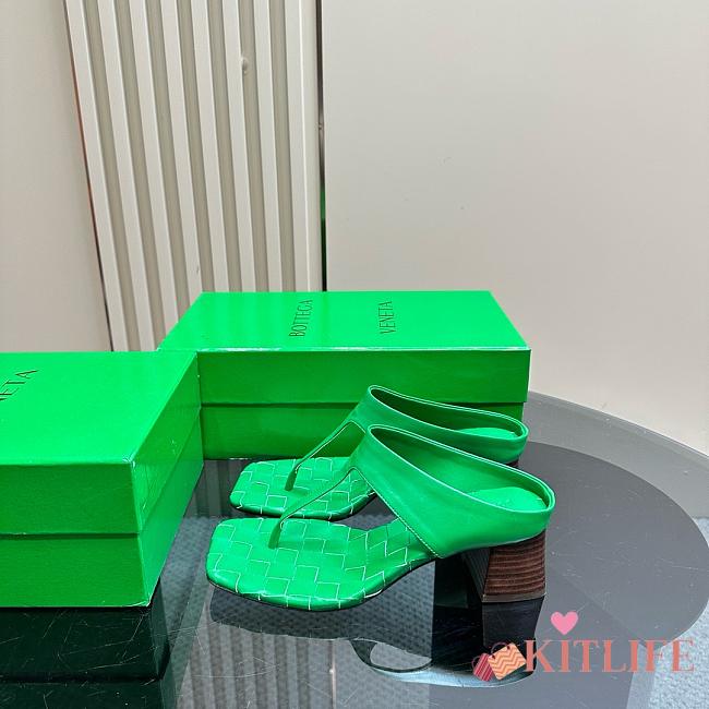 Bottega Veneta Leather Thong Sandals - 02 - 1