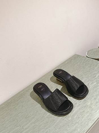 kitlife Fendi Baguette slides black