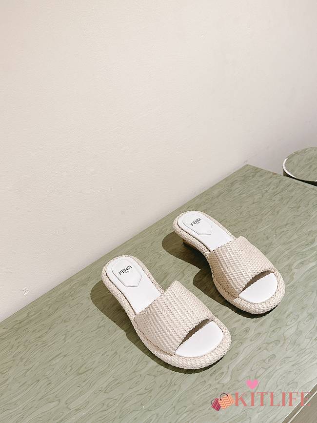kitlife Fendi Baguette slides beige - 1