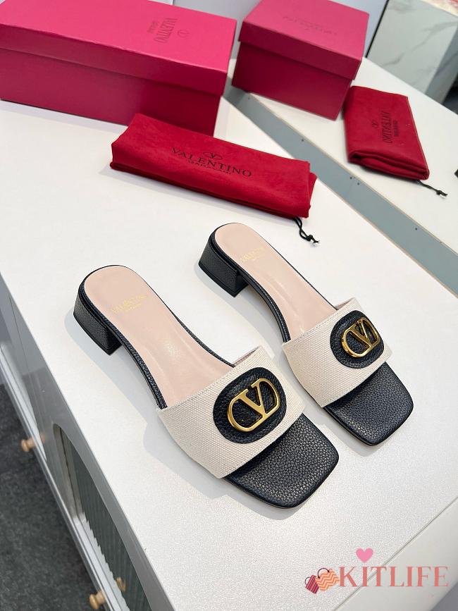 kitlife Valentino Garavani VLOGO Signature Slide Sandals in Canvas - 02 - 1