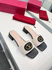 kitlife Valentino Garavani VLOGO Signature Slide Sandals in Canvas - 02 - 1