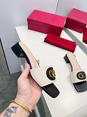 kitlife Valentino Garavani VLOGO Signature Slide Sandals in Canvas - 02 - 5