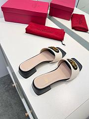 kitlife Valentino Garavani VLOGO Signature Slide Sandals in Canvas - 02 - 2