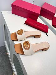 kitlife Valentino Garavani VLOGO Signature Slide Sandals in Canvas - 03 - 2