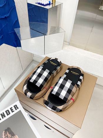 kitlife Burberry slides - 05
