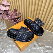 Kitlife 1AGVR7 LV x TM Pool Pillow Flat Comfort Mule - 1
