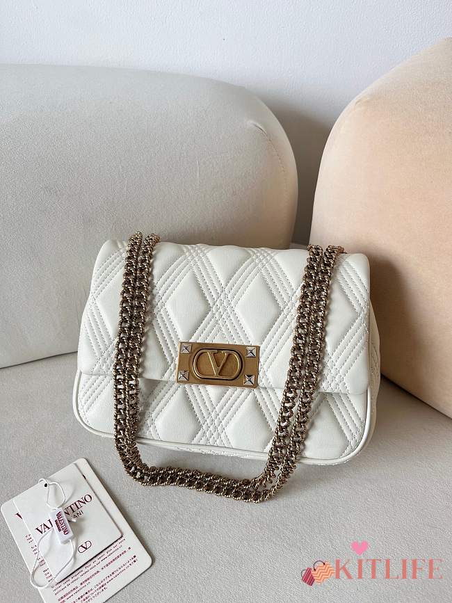 Kitlife Valentino Garavani Bag In White Quilted Lambskin - 23x17x8cm - 1