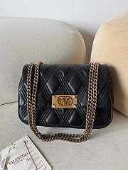Kitlife Valentino Garavani Bag In Black Quilted Lambskin 23x17x8cm - 1