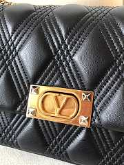Kitlife Valentino Garavani Bag In Black Quilted Lambskin 23x17x8cm - 6