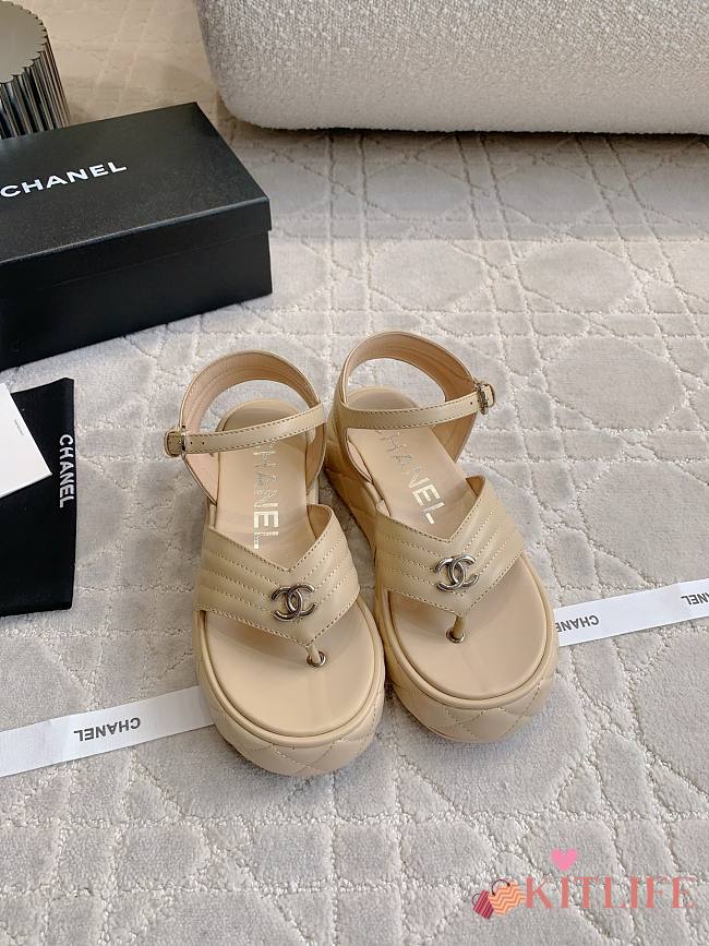 Kitlife Chanel Toe-clip Thick-soled Sandals Beige - 1