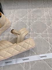 Kitlife Chanel Toe-clip Thick-soled Sandals Beige - 5