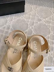 Kitlife Chanel Toe-clip Thick-soled Sandals Beige - 3