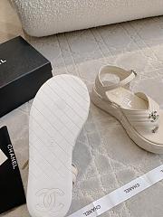 Kitlife Chanel Toe-clip Thick-soled Sandals White - 5