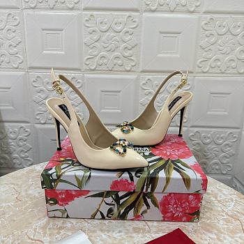 Kitlife Dolce & Gabbana Diamond Slingbacks in Cream