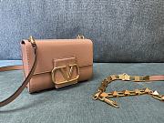 Kitlife Valentino Garavani Stud Sign Shoulder Bag in Beige 20x15x7cm - 1