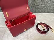 Kitlife Valentino Garavani Stud Sign Shoulder Bag in Red 20x15x7cm - 5
