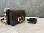 Kitlife Valentino Garavani Stud Sign Shoulder Bag in Black 20x15x7cm - 5