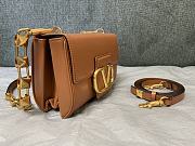 Kitlife Valentino Garavani Stud Sign Shoulder Bag in Brown 20x15x7cm - 3