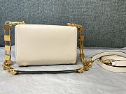 Kitlife Valentino Garavani Stud Sign Shoulder Bag in White 20x15x7cm - 2