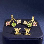 Kitlife Louis Vuitton Three Claw Diamond Flower Earrings - 3