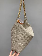 Kitlife Louis Vuitton Coussin Hobo MM Bag Cream M12071 38x33x10cm - 5