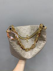Kitlife Louis Vuitton Coussin Hobo MM Bag Cream M12071 38x33x10cm - 2