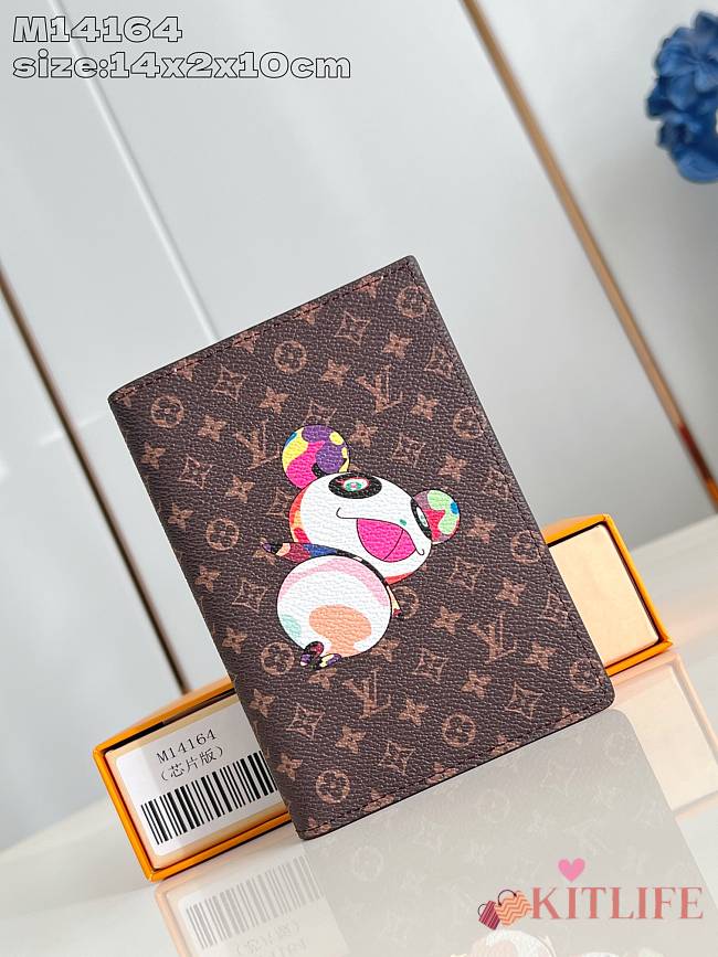 Kitlife Louis Vuitton x TM Passport Holder M14164 14x2.5x10cm - 1