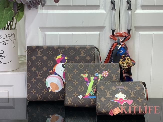 Kitlife Louis Vuitton x TM Trio Toiletry Pouch M13762 20x5.5x25cm - 1