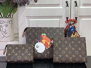 Kitlife Louis Vuitton x TM Trio Toiletry Pouch M13762 20x5.5x25cm - 6