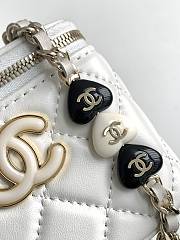 Kitlife Chanel Small Comestic Bag White Enamel Heart Buckle 11x8.5x7cm - 3