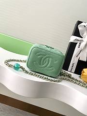 Kitlife Chanel Small Comestic Bag Green Enamel Heart Buckle 11x8.5x7cm - 2