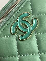 Kitlife Chanel Small Comestic Bag Green Enamel Heart Buckle 11x8.5x7cm - 5
