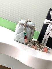 Kitlife Chanel Small Comestic Bag Grey Enamel Heart Buckle 11x8.5x7cm - 6