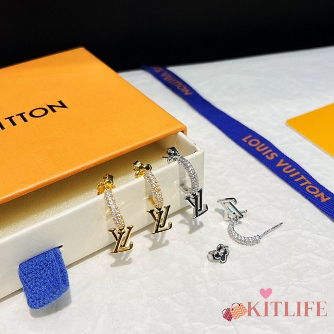 Kitlife Louis Vuitton Donkey Ring Letter Tassel Earrings Gold/ Silver - 1