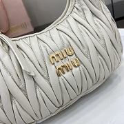 Kitlife Miu Miu Wander Hobo Bag White 20x6x17cm - 5