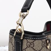 Kitlife Gucci GG Emblem Mini Bucket Bag Beige & Black 815118 19x18x11cm - 5
