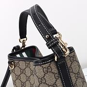 Kitlife Gucci GG Emblem Mini Bucket Bag Beige & Black 815118 19x18x11cm - 3