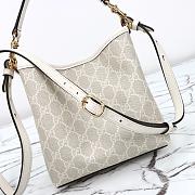 Kitlife Gucci GG Emblem Mini Bucket Bag White 815118 19x18x11cm - 6