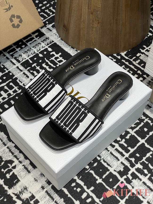 Kitlife Dior Dway Heeled Slide Black and White Cotton Embroidered with Dior Graphique Motif - 1