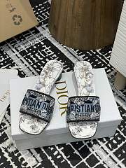 Kitlife Dior Dway Flower Embroidered Slide White & Blue - 1
