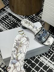 Kitlife Dior Dway Flower Embroidered Slide White & Blue - 5