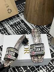 Kitlife Dior Dway Flower Embroidered Slide White & Black - 2